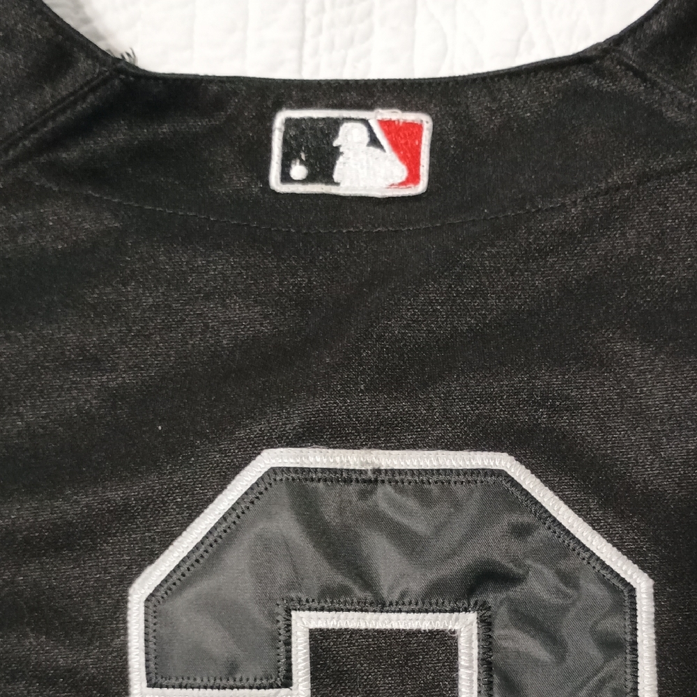 Black Athletic Shorts With Patch - image 5